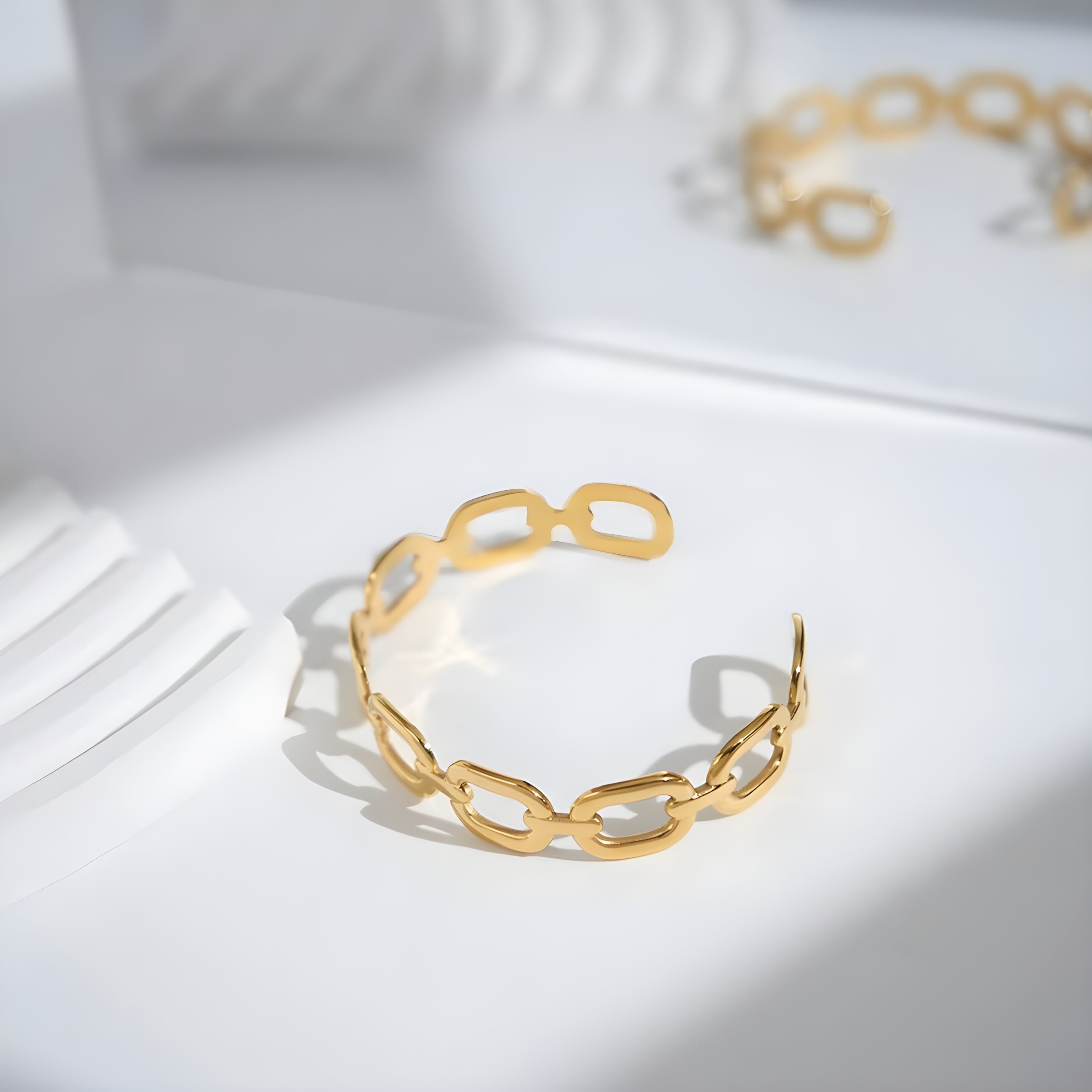 Valor Cuff Chain Gold Bracelet