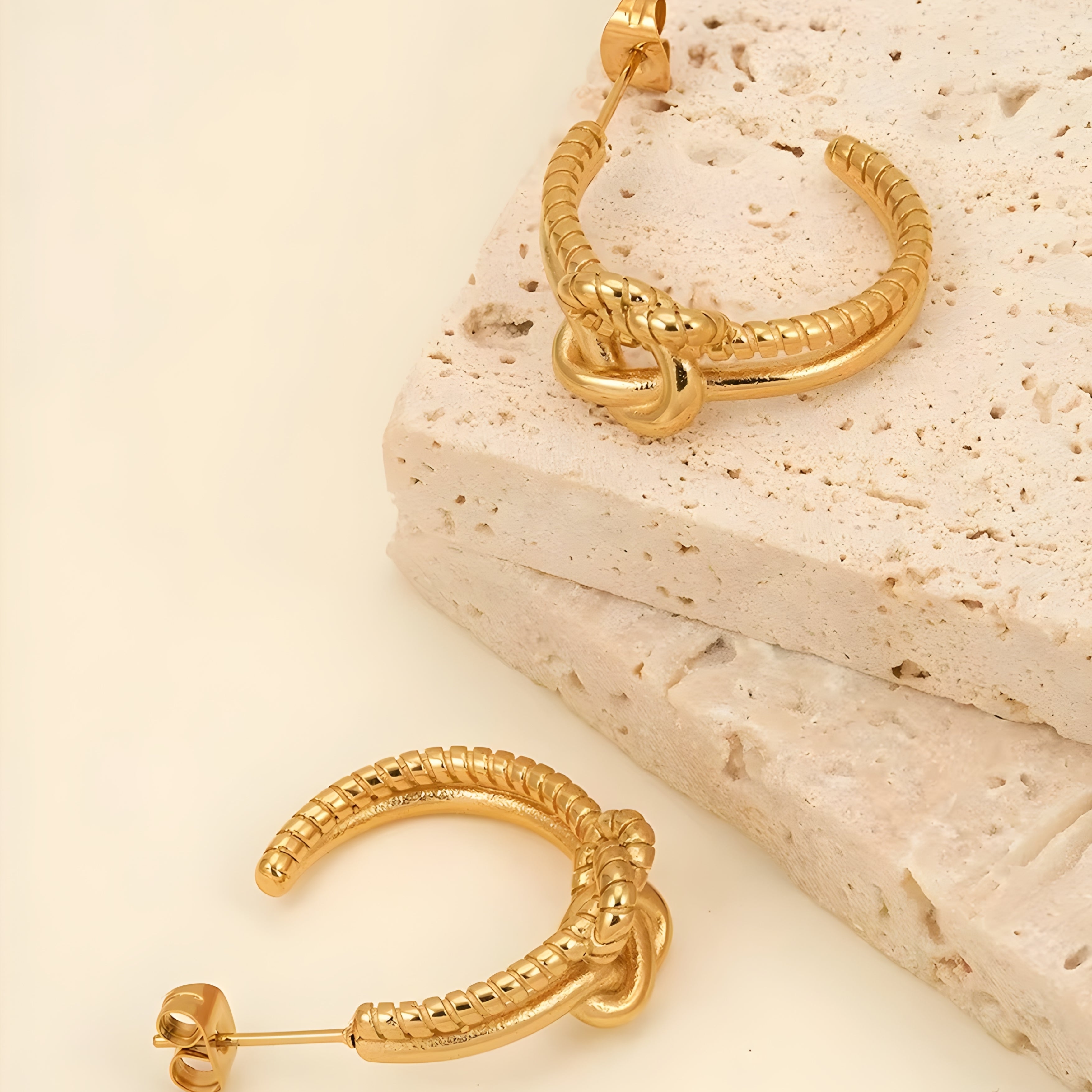 CordaTwist Gold Earrings