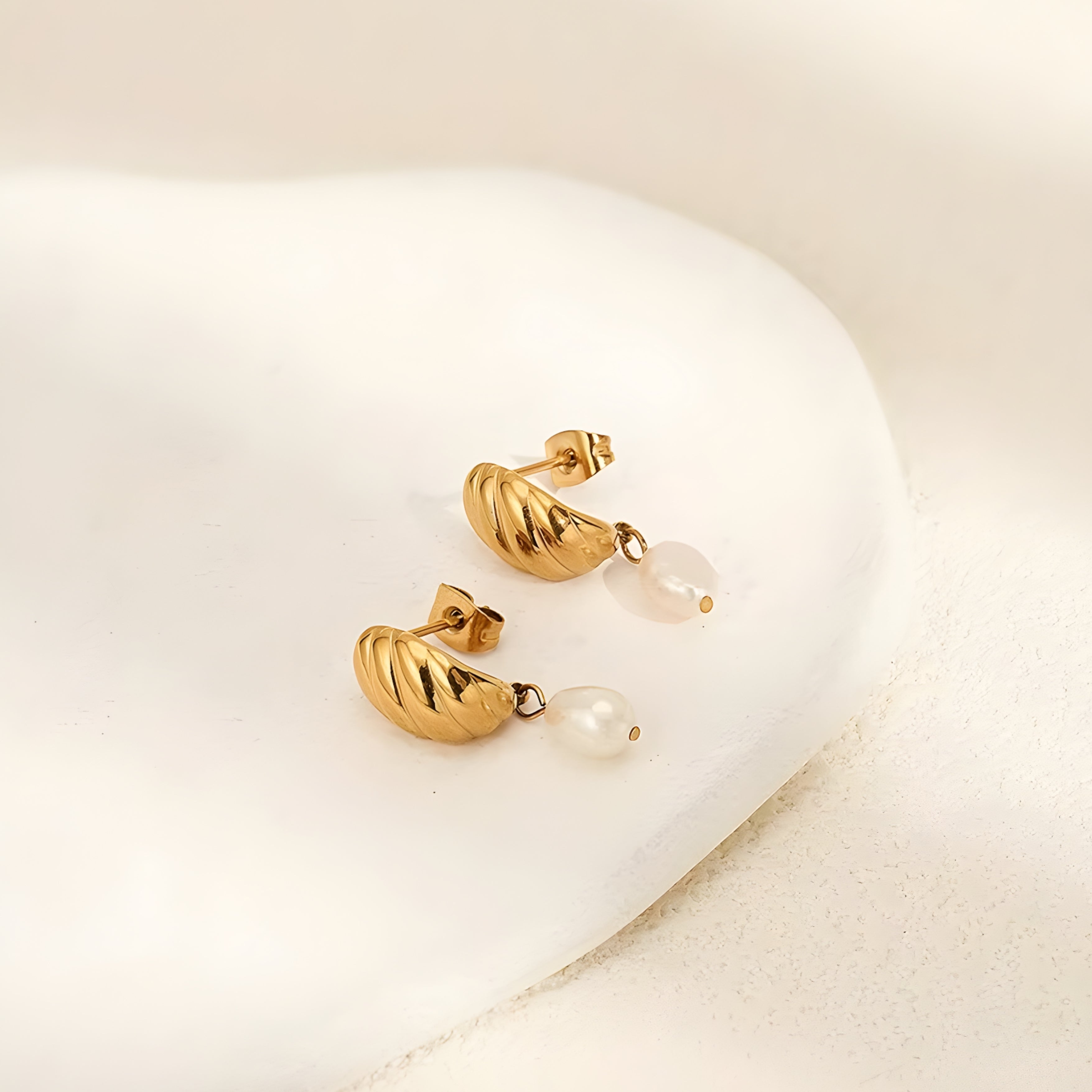 Ciana Pear Drop Earrings