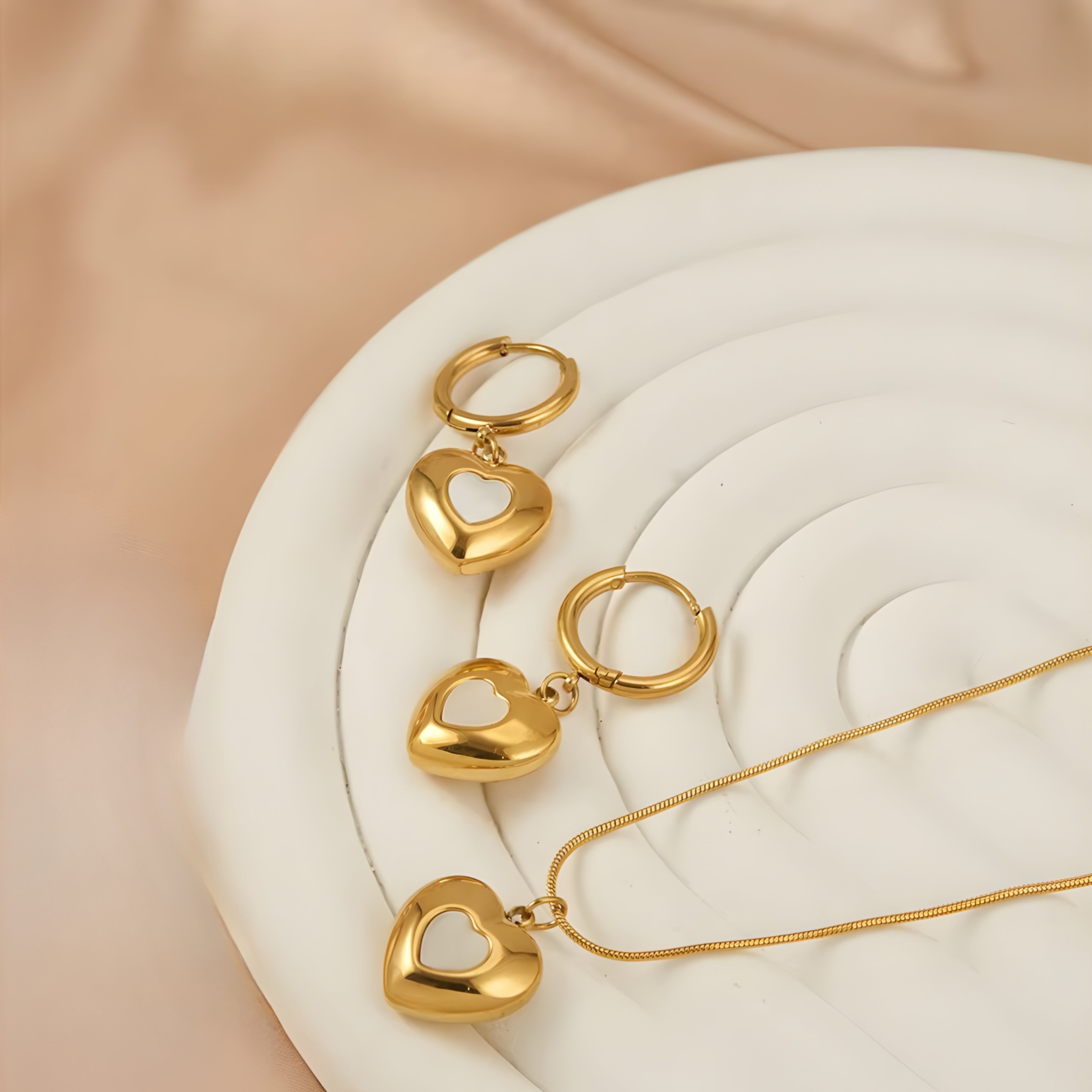 Tendresse Heart Necklace