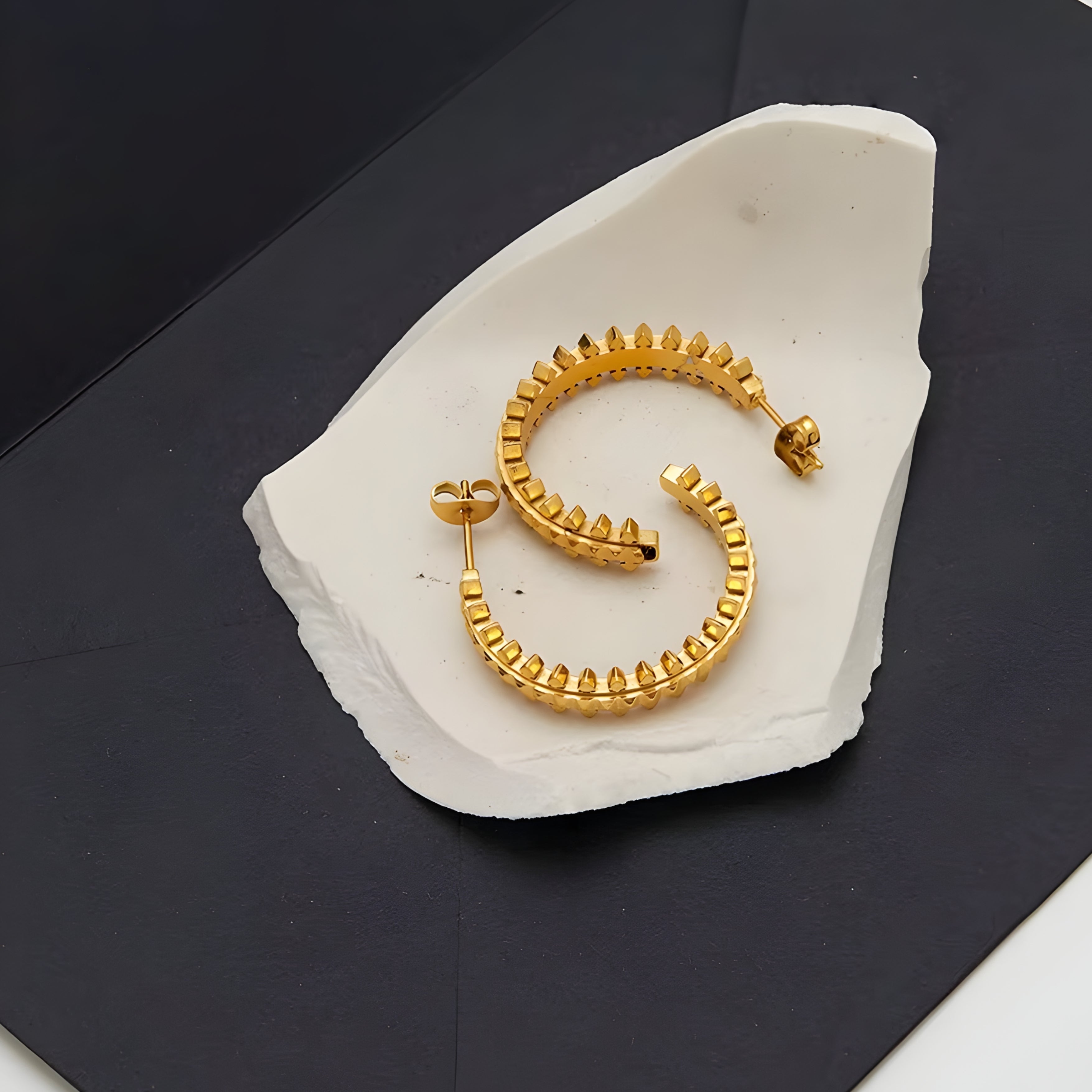 Vanta Spike Hoops Earrings