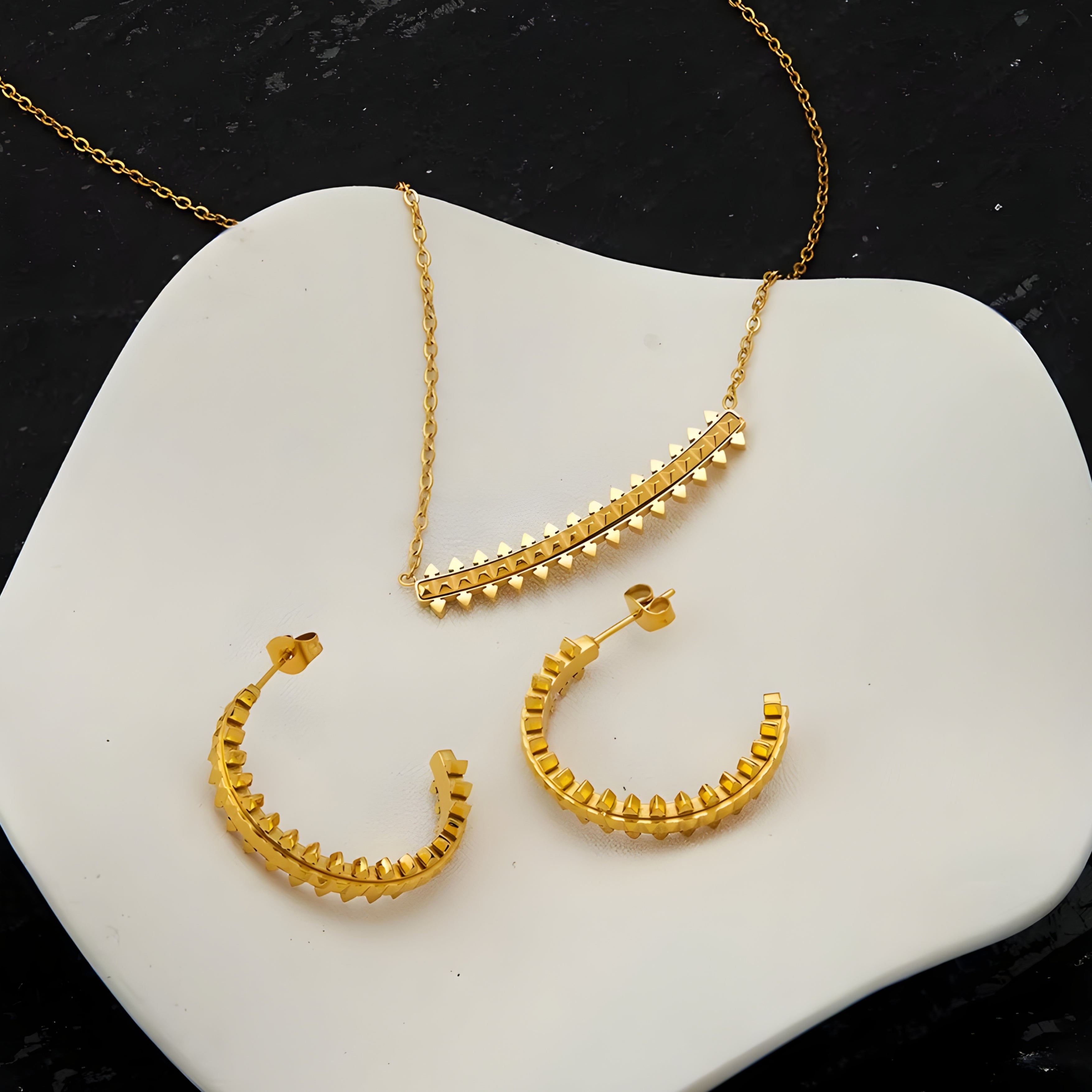 Vanta Spike Hoops Earrings