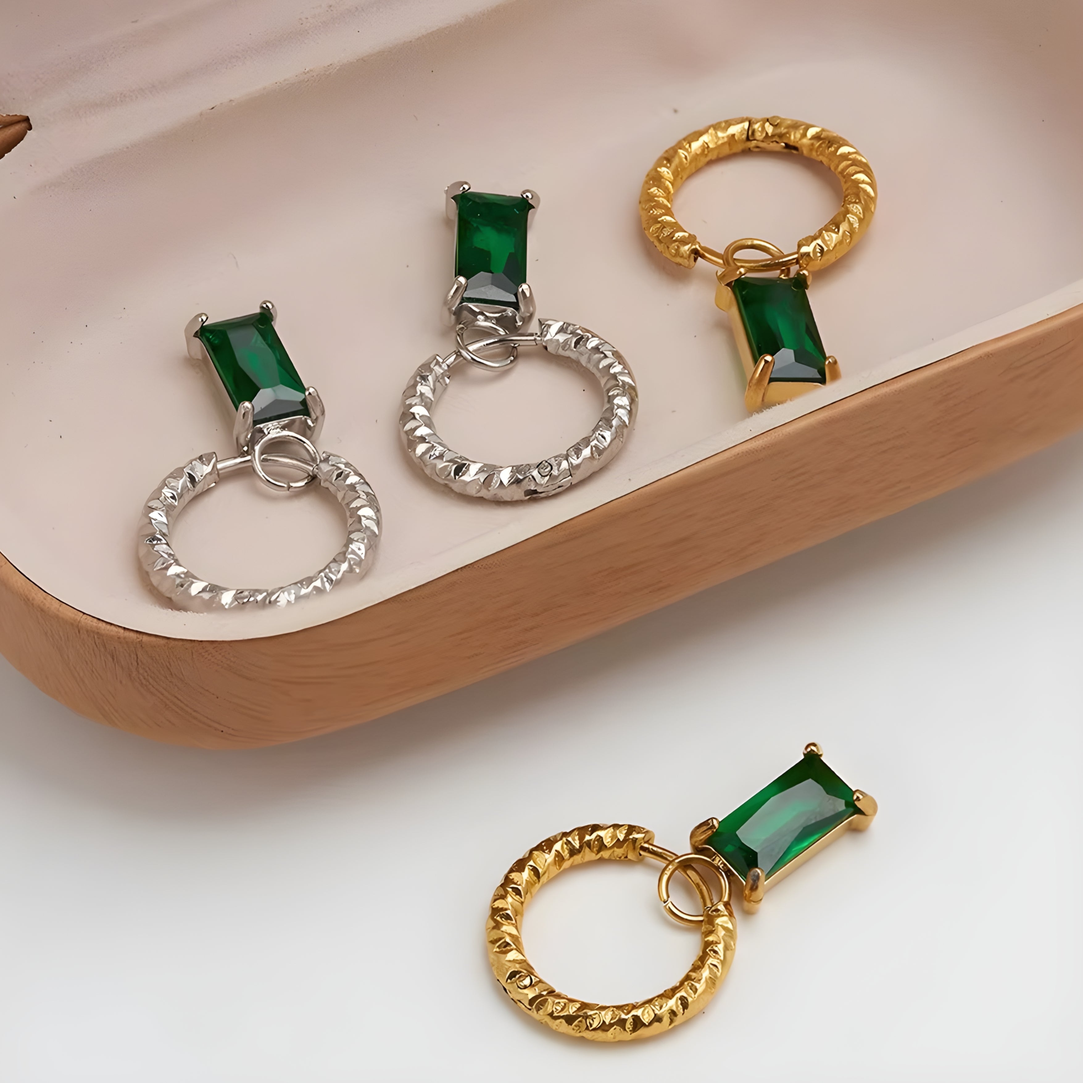 Emeralda Earrings