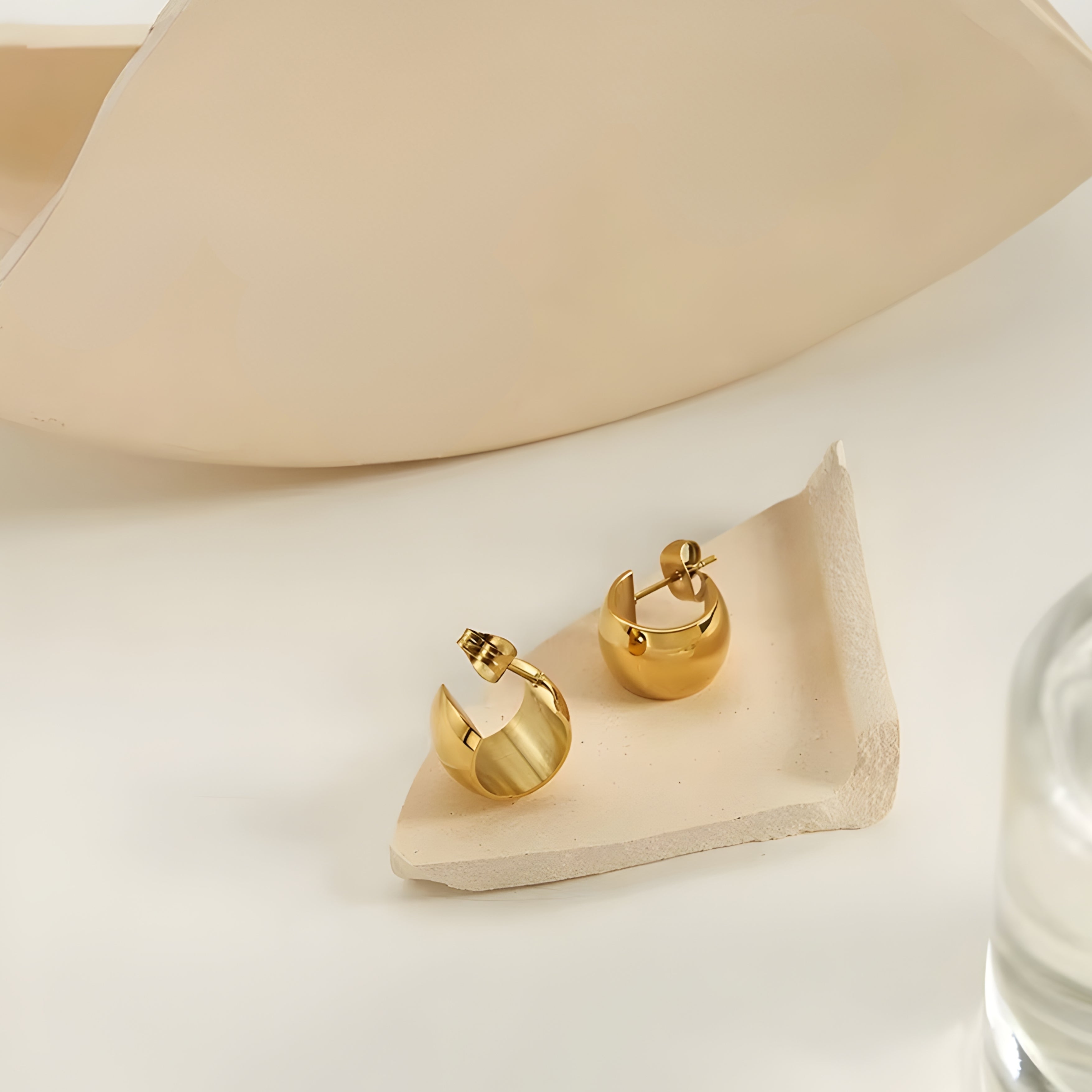 Niva Shell Hoops Earring