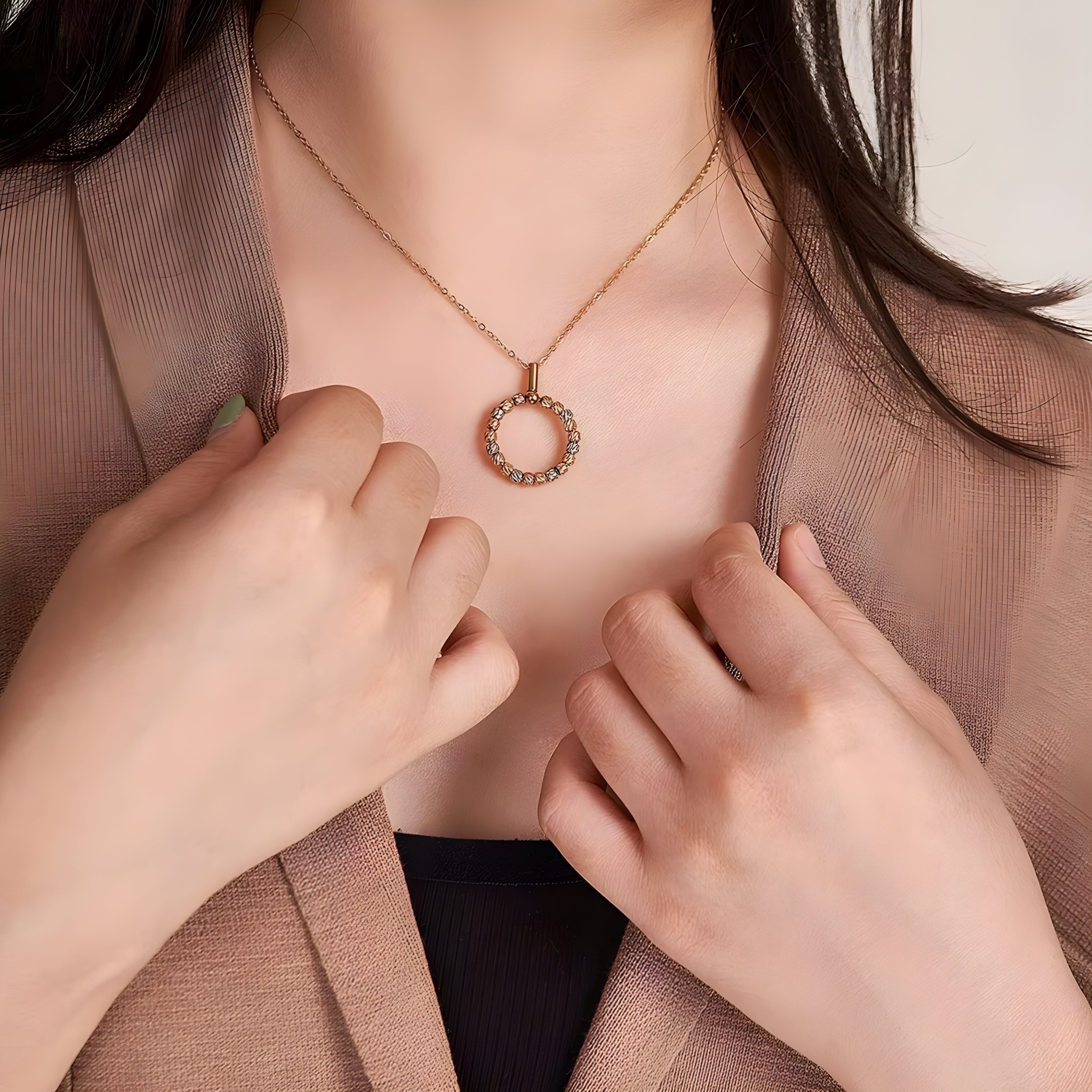 Tria Glow Gold Necklace