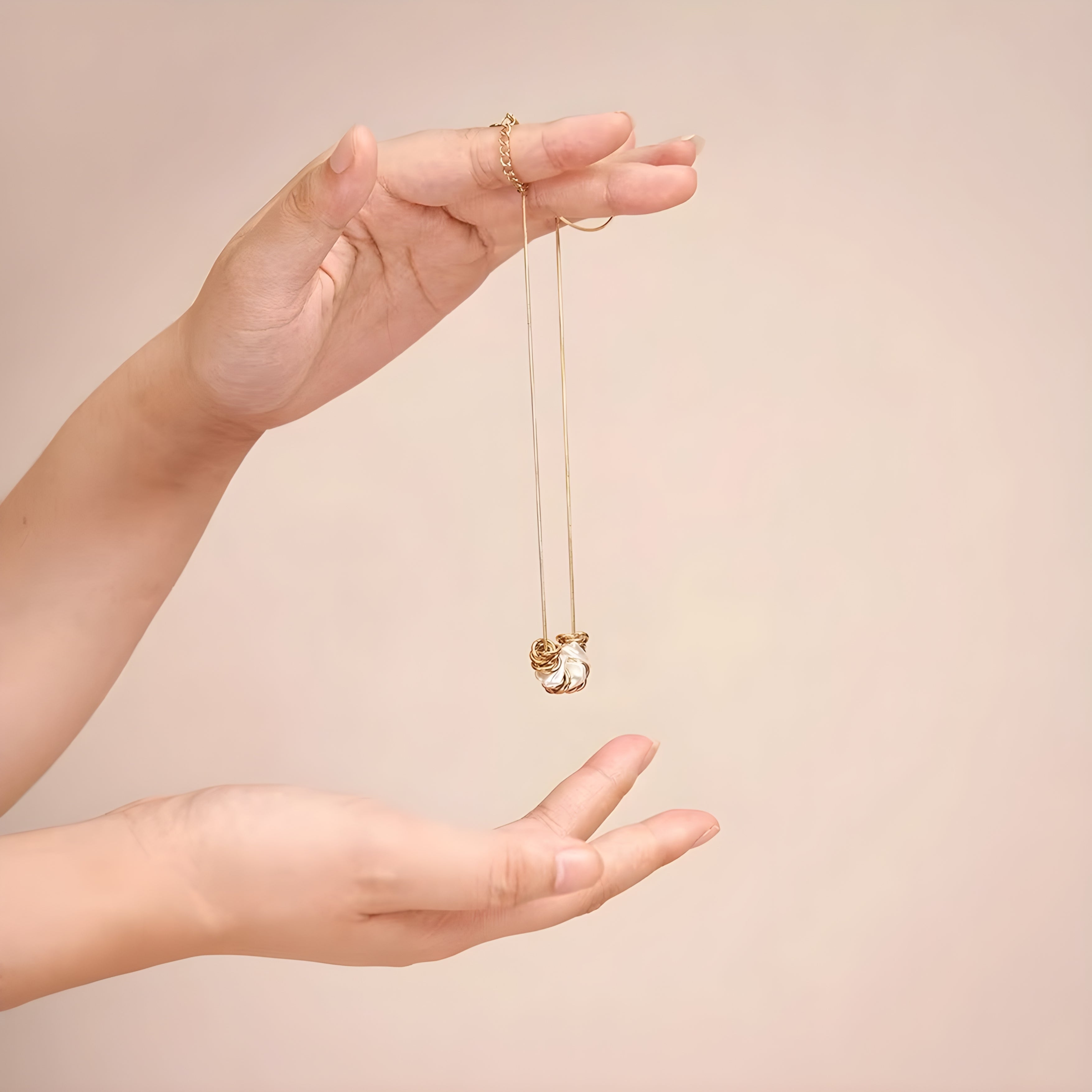 Corala Chain Gold Necklace