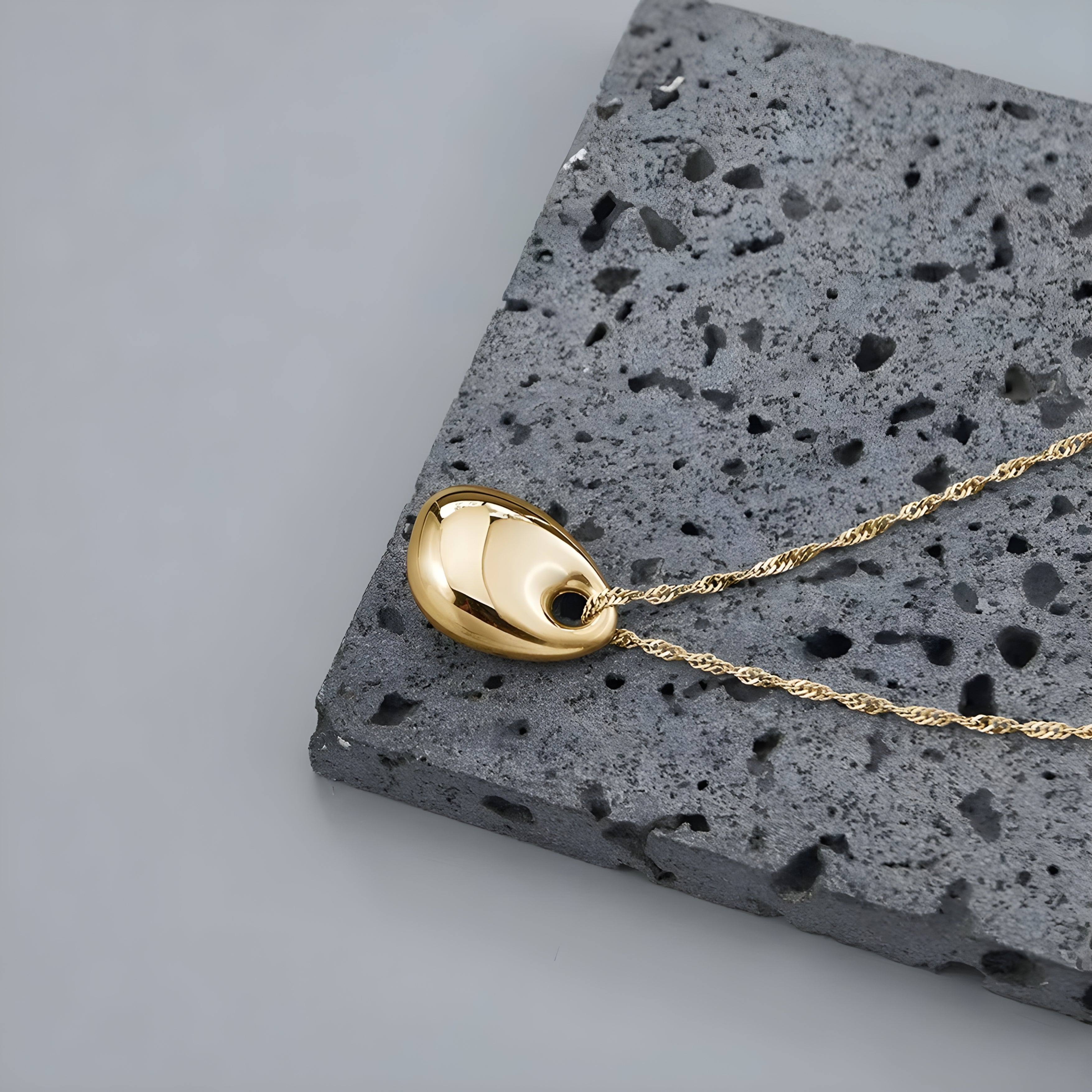 Solace Twist Chain Gold Necklace