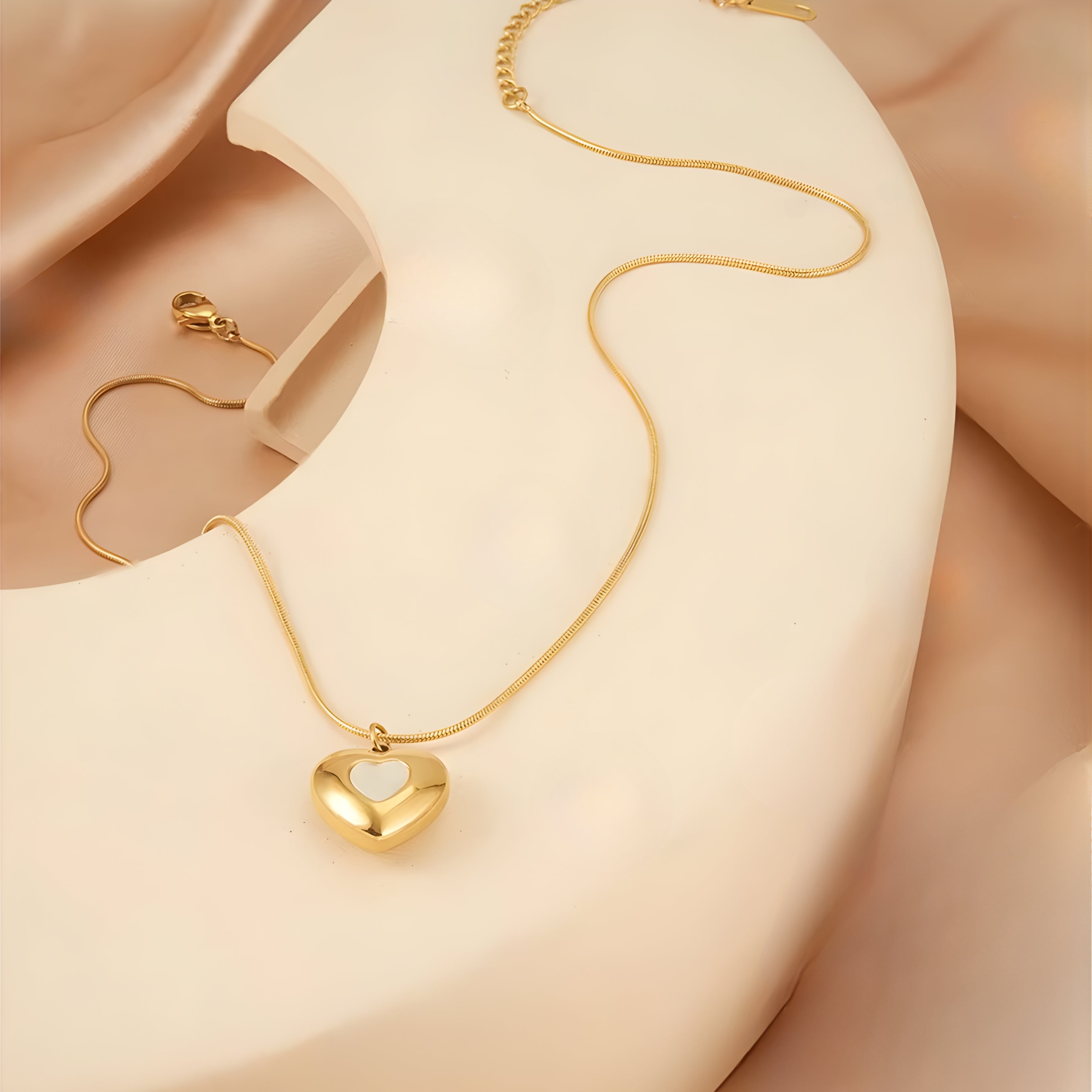 Tendresse Heart Necklace